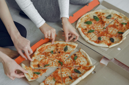 ТОП-7 служб доставки обедов во Львове: офисные ланчи и домашняя кухня