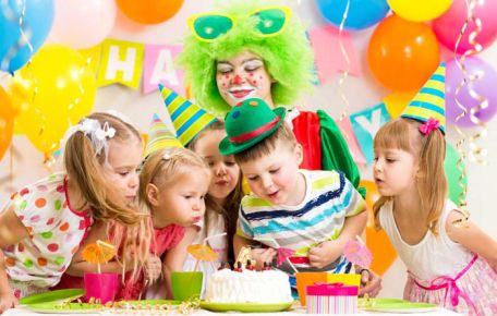 Где отпраздновать День рождения ребенка в Луцке? Обзор развлекательных центров