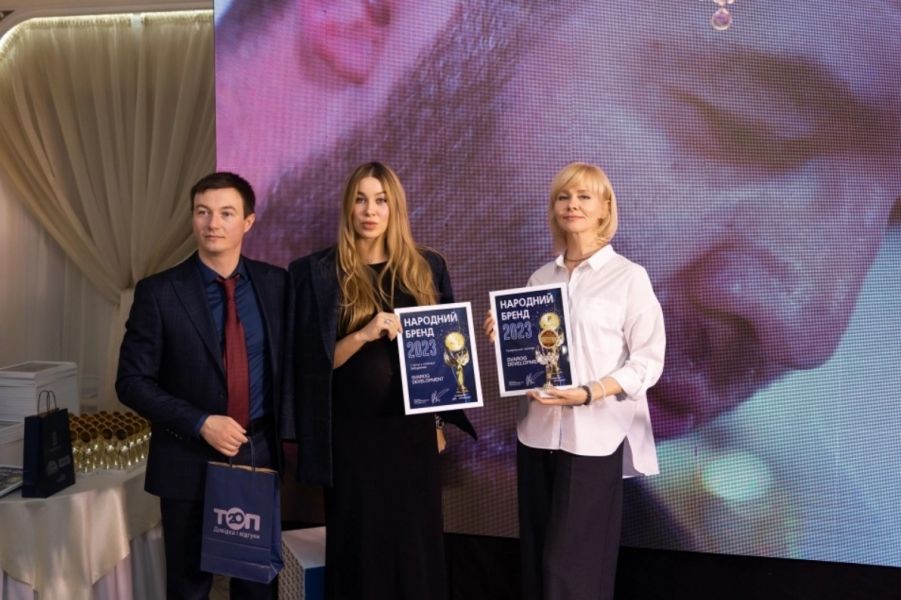 Стать лучшим в нелегкие времена. Наградили победителей конкурса "Народный бренд 2023"