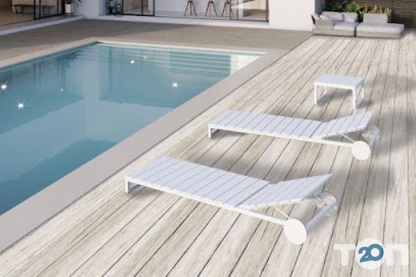 Лого Woodplast, меблевий магазин