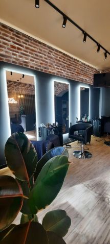 Логотип Zlata, салон краси м. Львів