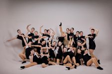 Логотип Remix, танцювальна студія м. Полтава