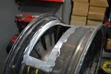 Логотип 20 Дюймів, шиносервіс м. Дніпро