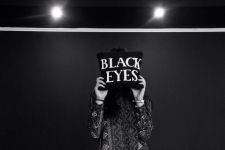 Логотип BLACK EYES, студия красоты г. Тернополь