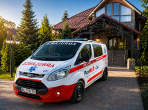 Логотип ProMED Car, перевезення лежачих хворих м. Львів