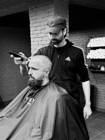 Логотип Firm, перукарня для чоловіків м. Миколаїв