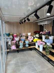 Логотип Flowers.ua, магазин квітів м. Одеса