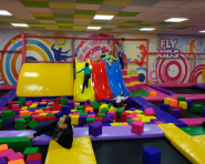 Fly kids, дитячий розвиваючий центр фото