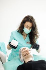 Студія здорової шкіри Вікторії Хачатрян, лазерна епіляція, косметолог, масаж фото