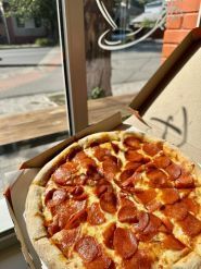 69 pizza, піцерія фото