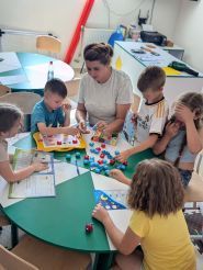 Дитина, студія розвитку фото