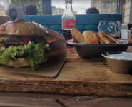 Reina Low&Slow Bar, лаунж-бар фото