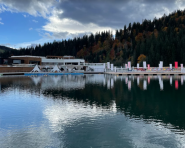Ozero Molodosti, відкритий басейн фото