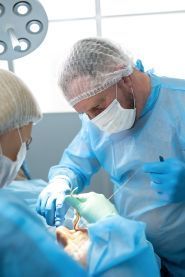 Клініка стоматологічної імплантації доктора Осадчого фото