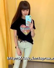 Джинс-хіт, Магазин одягу та взуття фото