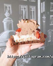 Upstairs Cafe, кафе-кондитерська фото