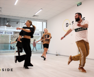 D. Side dance studio, студия танцев фото