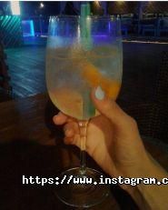 Public beach club, центр відпочинку фото