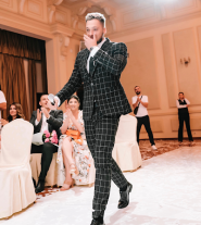 Антон Швед, ведучий на весілля фото