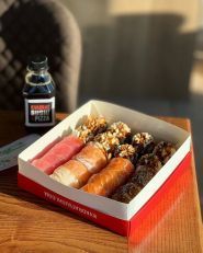Kvadrat sushi & pizza, доставка їжі фото