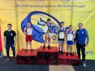Секція вільної боротьби фото
