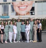 Family Dental Clinic, стоматологічна клініка фото