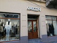 Maroon, магазин одягу фото