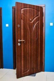 Саган, сеть магазинов входных дверей фото