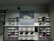 Adidas, магазин спорттоварів фото