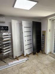 Світ Дверей Вікон, магазин дверей фото