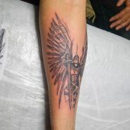 White Raven Tattoo, салон татуювань фото