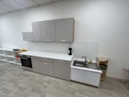 Montessori School, дитячий садок-школа фото