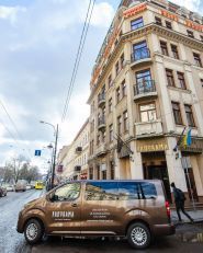 Panorama Lviv Hotel, готель фото
