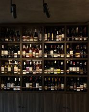 Zwin X SHOco, винний бар фото