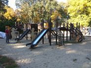 Качели, детский парк развлечений фото