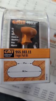 Столяр, магазин інструментів фото