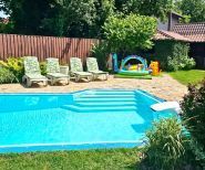 Котедж с басейном на Садовой фото