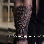 Black on White, тату-салон фото