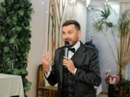 Ведущий Дзыга Александр Ведущий Дзыга Александр фото