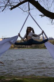 Studio 2M, школа поул спорт та повітряної акробатики фото