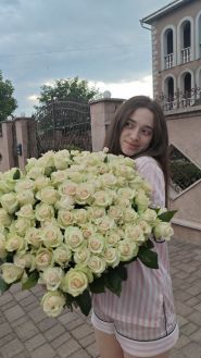 Доставка цветов от Роза ХМ фото