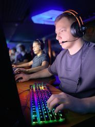 Arena, комп'ютерний клуб фото