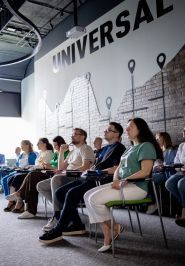 Universal Bank фото