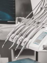 Модент, стоматологія фото