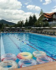 Коруна, басейн фото