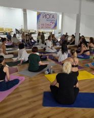 Просто йога, інструктор йоги фото