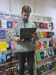 Дніпропетровська обласна бібліотека для молоді іСвєтлова фото