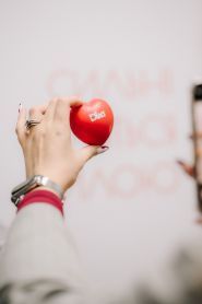 Діла, медична лабораторія фото