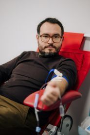 Діла, медична лабораторія фото