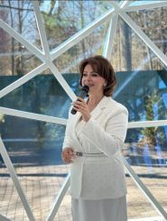 Ведущая Конаховская Елена фото